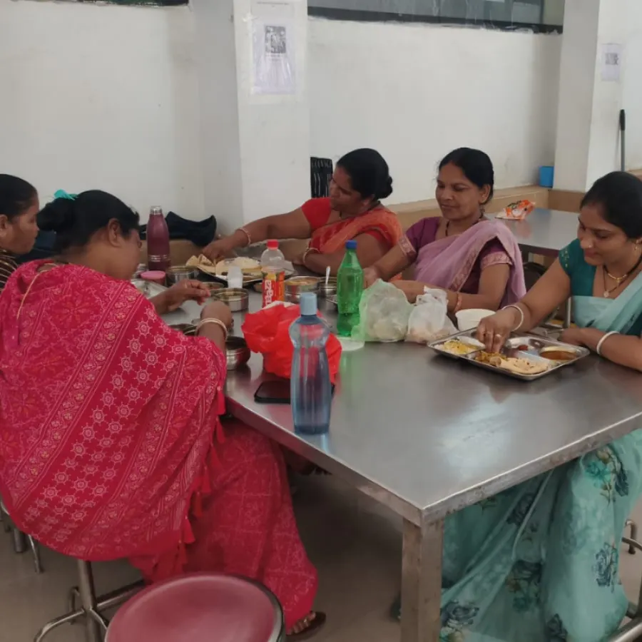 Subsidised canteen meals for workers